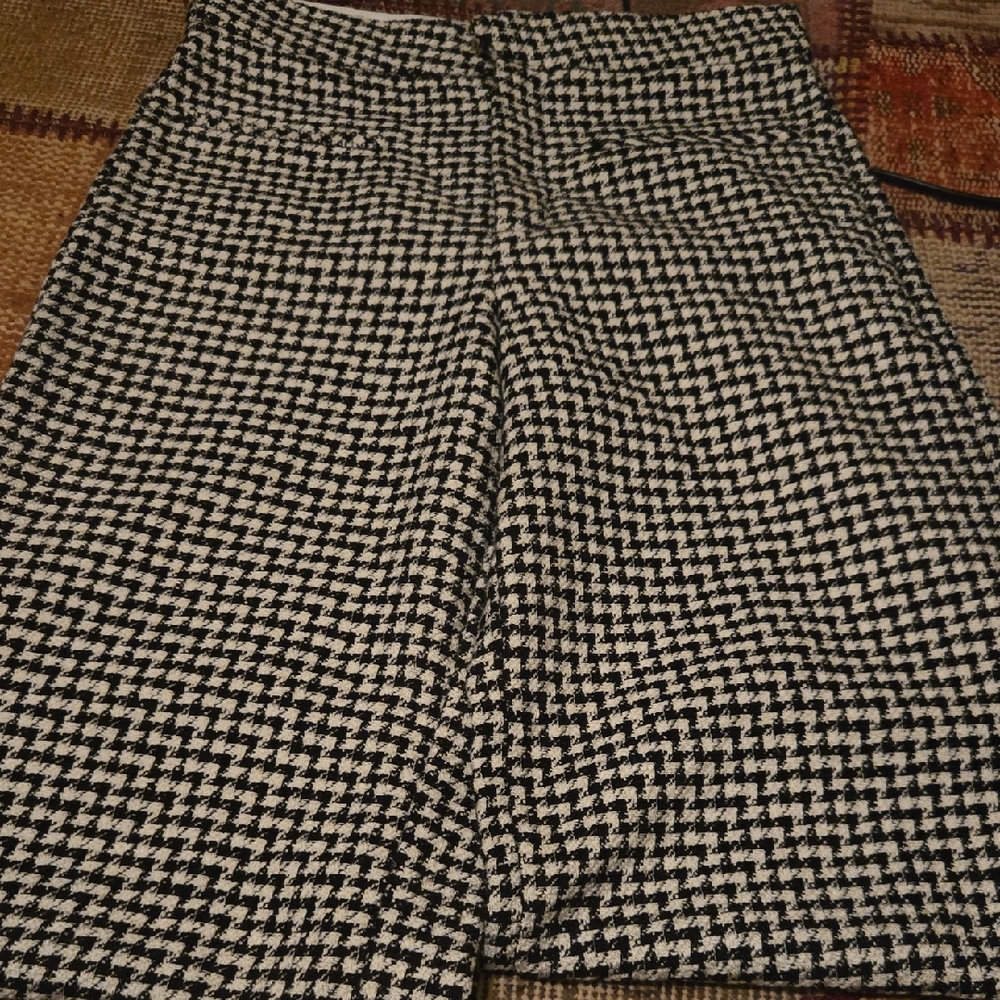 Black and White Houndstooth Knit Pants